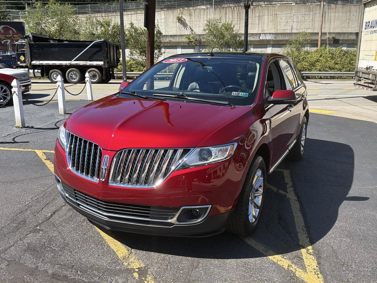 Used 2013 Lincoln MKX AWD image 5