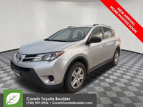 Used 2015 Toyota RAV4 LE AWD/4WD image 3
