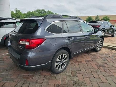 Used 2015 Subaru Outback 3.6R Limited AWD/4WD image 4