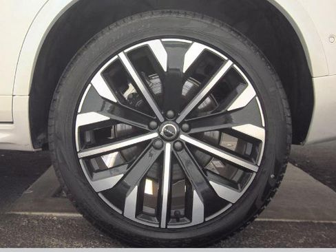 Used 2026 Volvo XC90 B6 Plus AWD/4WD image 5