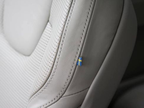 Used 2017 Volvo S90 T6 Inscription w/ Vision Package image 34