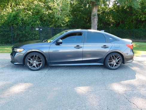 Used 2024 Honda Civic LX image 2