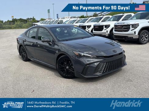 Used 2026 Toyota Camry SE FWD image 1