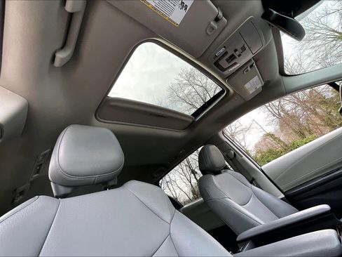 Certified 2024 Toyota Sienna XLE image 14