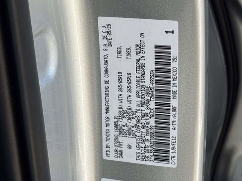 Used 2025 Toyota Tacoma TRD Sport image 27