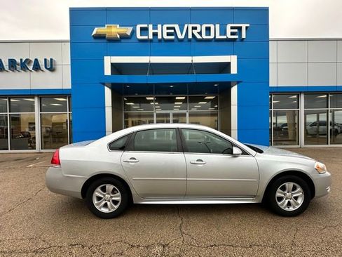 Used 2016 Chevrolet Impala Limited LS image 2