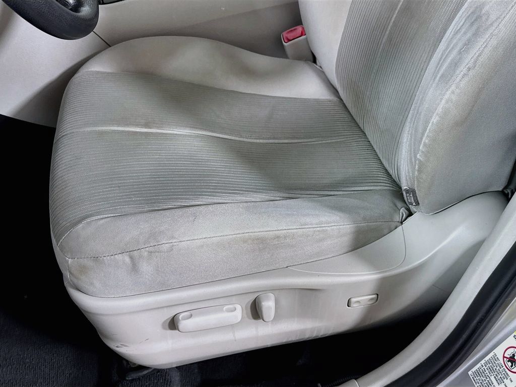 Used 2010 Toyota Venza FWD image 21