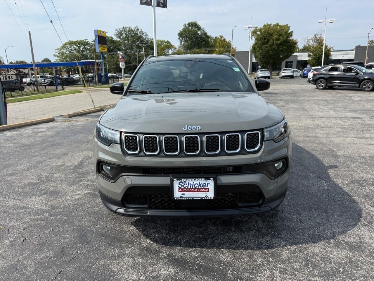 Used 2023 Jeep Compass Latitude w/ Convenience Group AWD/4WD image 6