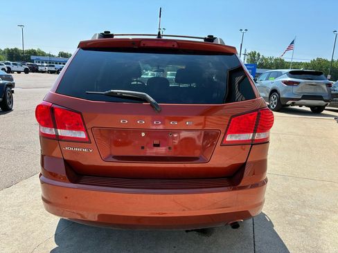 Used 2012 Dodge Journey FWD image 6