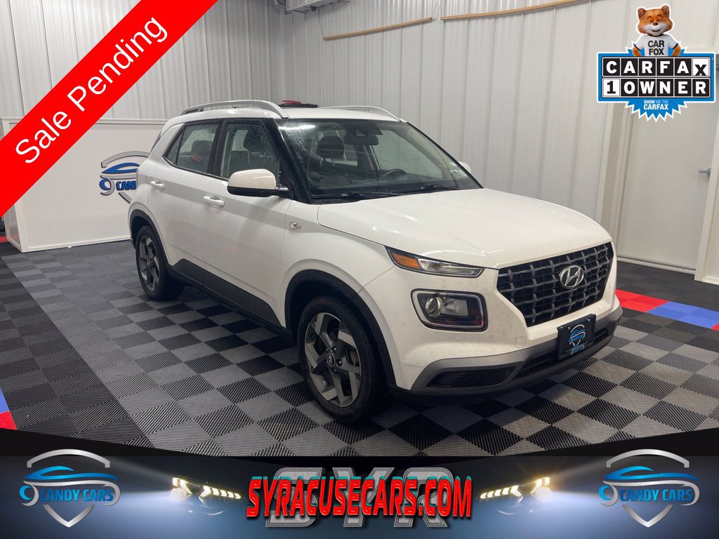 Used 2022 Hyundai Venue SEL w/ Cargo Package FWD image 1