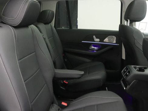 New 2026 Mercedes-Benz GLS 450 4MATIC image 10