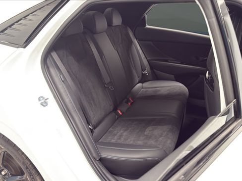 Used 2025 Hyundai Elantra N FWD image 23