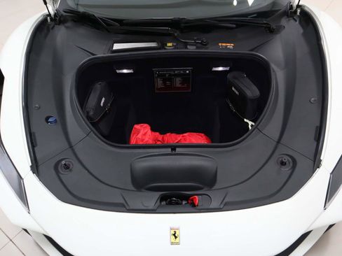 Used 2021 Ferrari F8 Tributo image 21