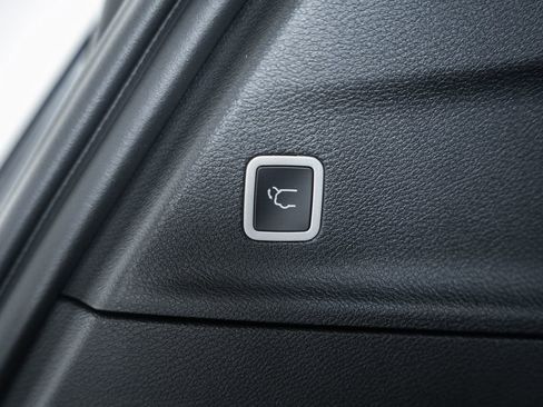 New 2026 Chrysler Pacifica Select image 10