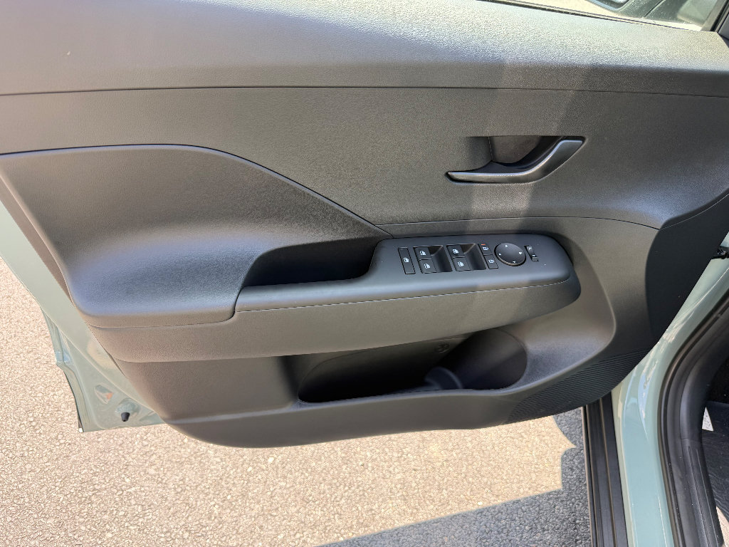 New 2027 Hyundai Kona SEL Sport FWD image 17