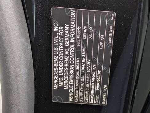 Certified 2023 Mercedes-Benz EQS 580 4MATIC SUV image 25