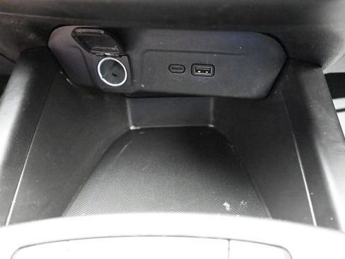 Used 2026 Chevrolet Trax RS FWD image 38