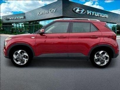 New 2025 Hyundai Venue SEL
