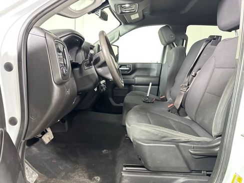 Used 2022 Chevrolet Silverado 2500 Custom w/ Custom Value Package image 11