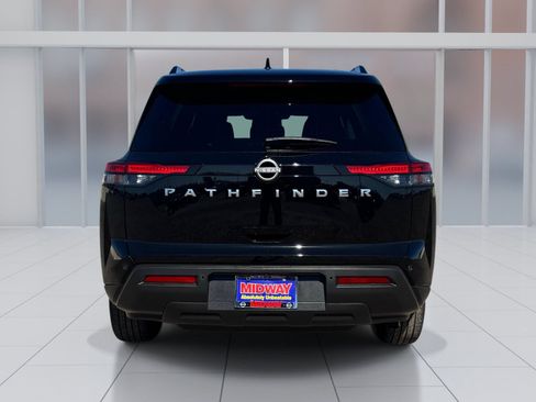 Certified 2025 Nissan Pathfinder SV FWD image 5
