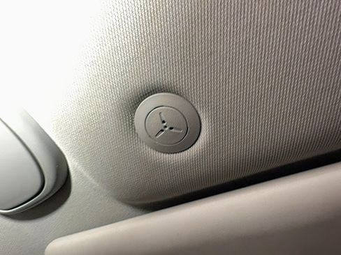 Used 2012 Kia Sedona EX FWD image 43