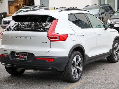 Certified 2026 Volvo XC40 B5 Plus AWD/4WD image 33