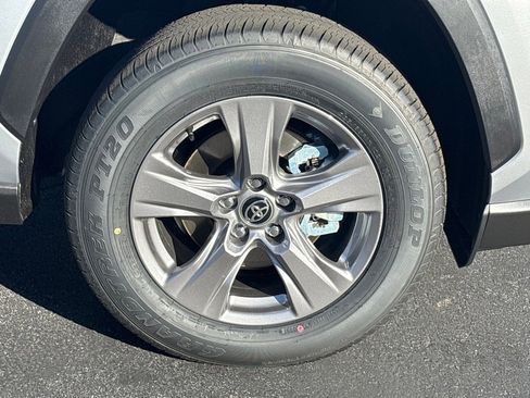 New 2025 Toyota RAV4 XLE image 32