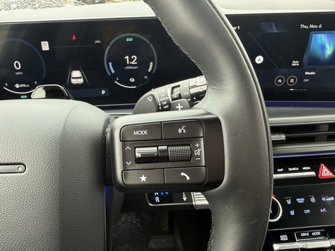 Used 2025 Hyundai Santa Fe Calligraphy image 28