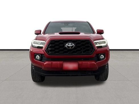 Used 2022 Toyota Tacoma TRD Sport w/ Technology Package RWD image 2