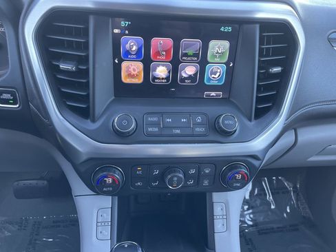 Used 2017 GMC Acadia SLT image 28