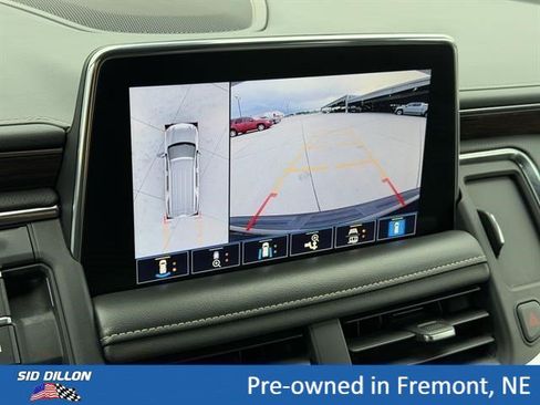 Used 2021 Chevrolet Suburban Premier w/ Premium Package AWD/4WD image 12