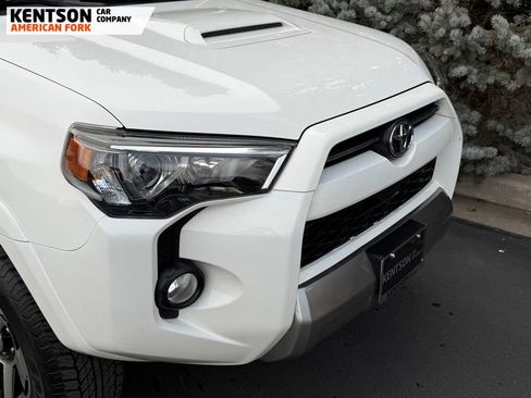 Used 2020 Toyota 4Runner TRD Off-Road image 14