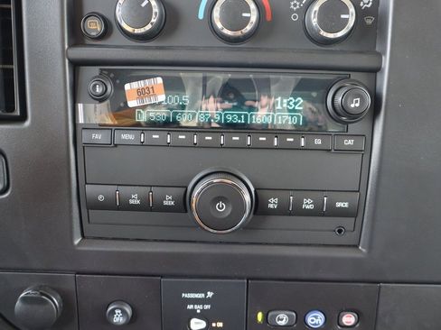 New 2026 Chevrolet Express 3500 w/ Power Convenience Package image 18