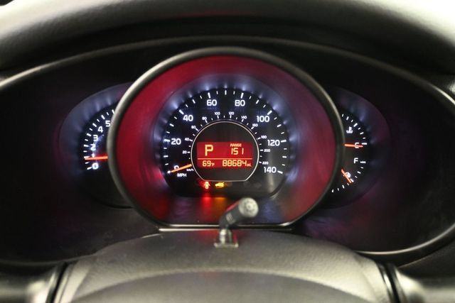 Used 2015 Kia Soul + FWD image 21