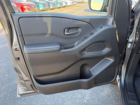 New 2026 Nissan Frontier SV image 25