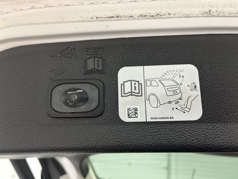 Used 2019 Ford Escape Titanium AWD/4WD image 33
