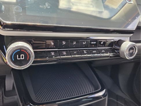 New 2027 Chevrolet Bolt LT w/ Comfort Package FWD image 20