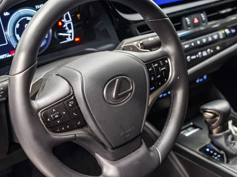 Used 2025 Lexus ES 300h w/ Premium Package FWD image 21