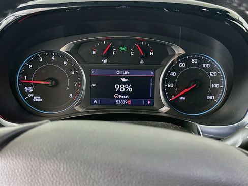 Used 2022 Chevrolet Traverse LT AWD/4WD image 19