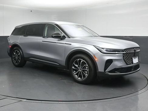 Certified 2025 Lincoln Nautilus Premier AWD/4WD image 1