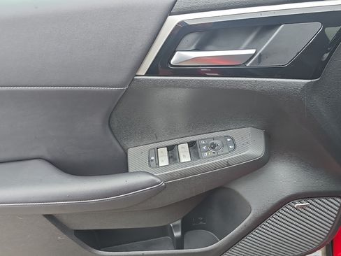 Used 2025 Mitsubishi Outlander SE FWD image 16