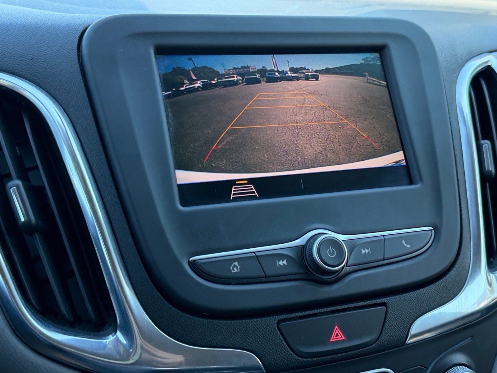Used 2021 Chevrolet Equinox LS w/ LS Convenience Package FWD image 27
