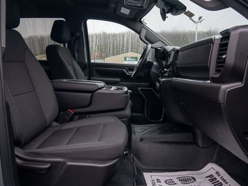 Used 2025 Chevrolet Silverado 2500 LT w/ Convenience Package image 13