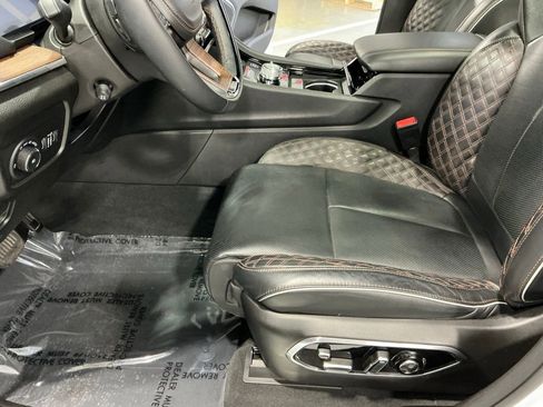 Used 2024 Jeep Grand Cherokee Summit AWD/4WD image 20