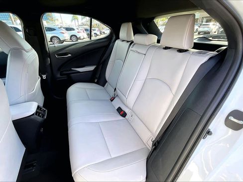 Used 2024 Lexus UX 250h F Sport image 18