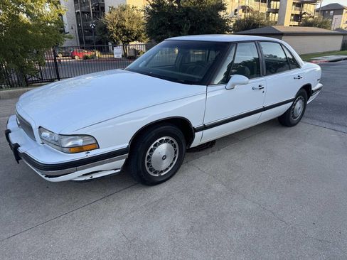 Used 1995 Buick Le Sabre Custom image 10