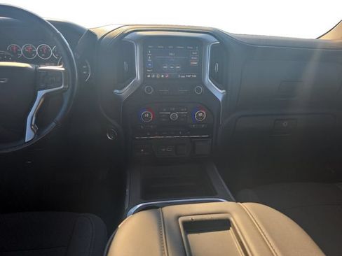 Used 2020 Chevrolet Silverado 1500 RST AWD/4WD image 12
