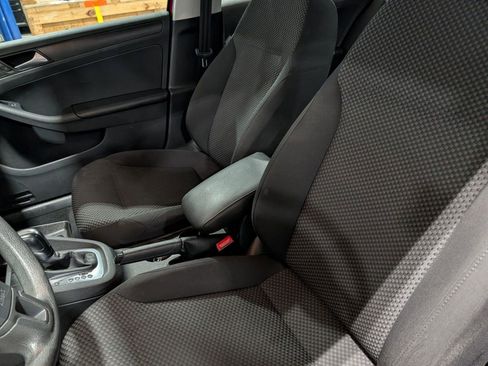 Used 2013 Volkswagen Jetta S image 13