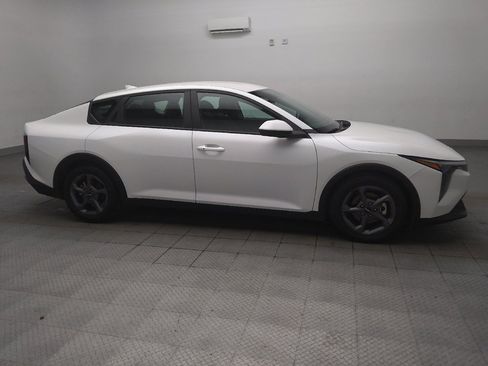 Used 2025 Kia K4 FWD image 11