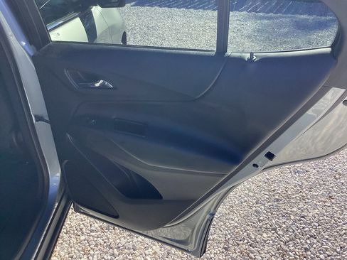 Used 2023 Chevrolet Equinox LT image 25